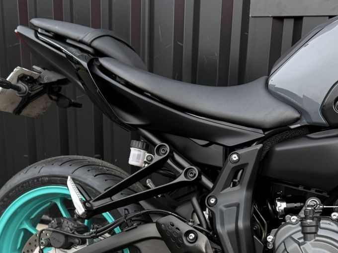 YAMAHA MT-07 (47.5CV) 4