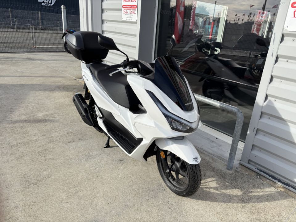 HONDA PCX125 4