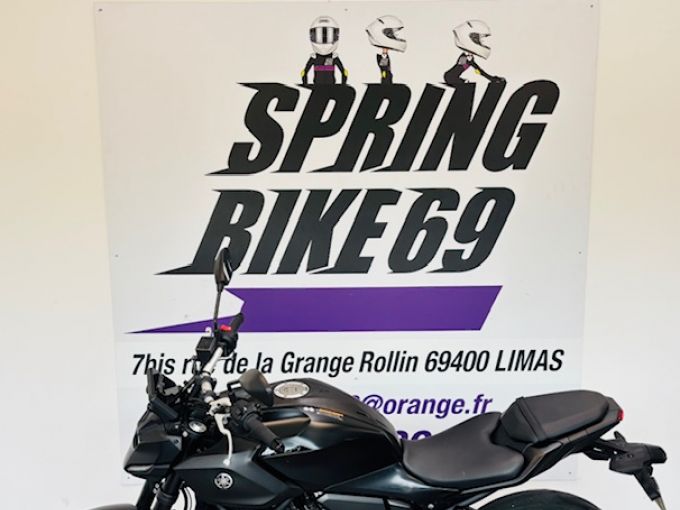 YAMAHA MT-07 (47.5CV) 4