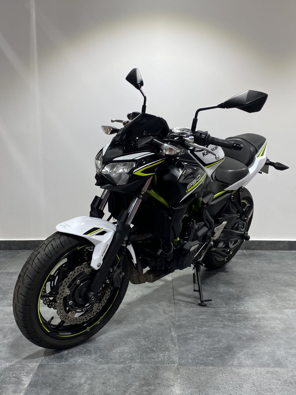 KAWASAKI Z 650 (47.5CV) 4