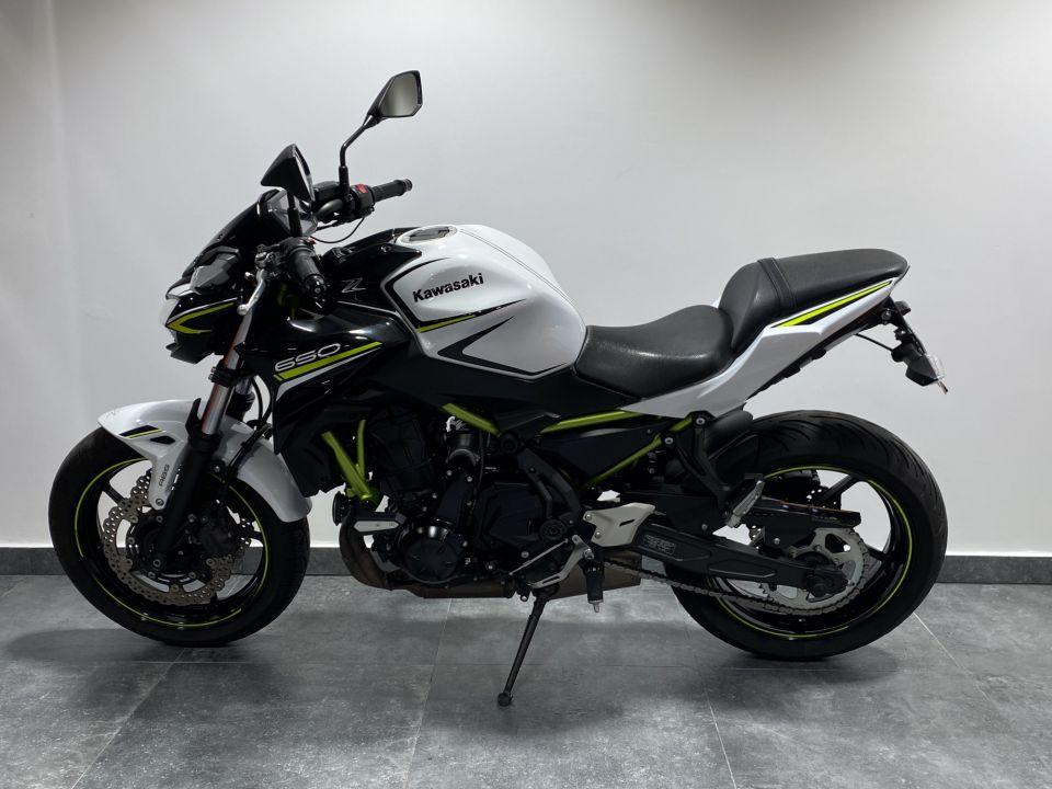 KAWASAKI Z 650 (47.5CV) 4