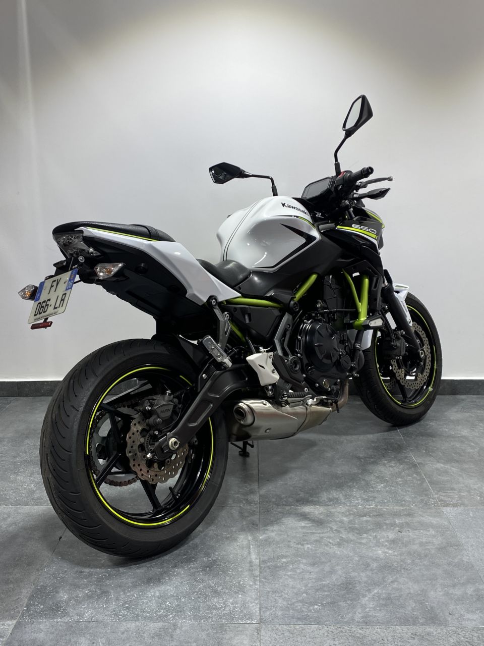 KAWASAKI Z 650 (47.5CV) 4