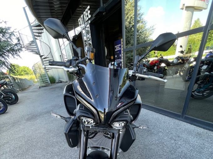 YAMAHA MT-10 4