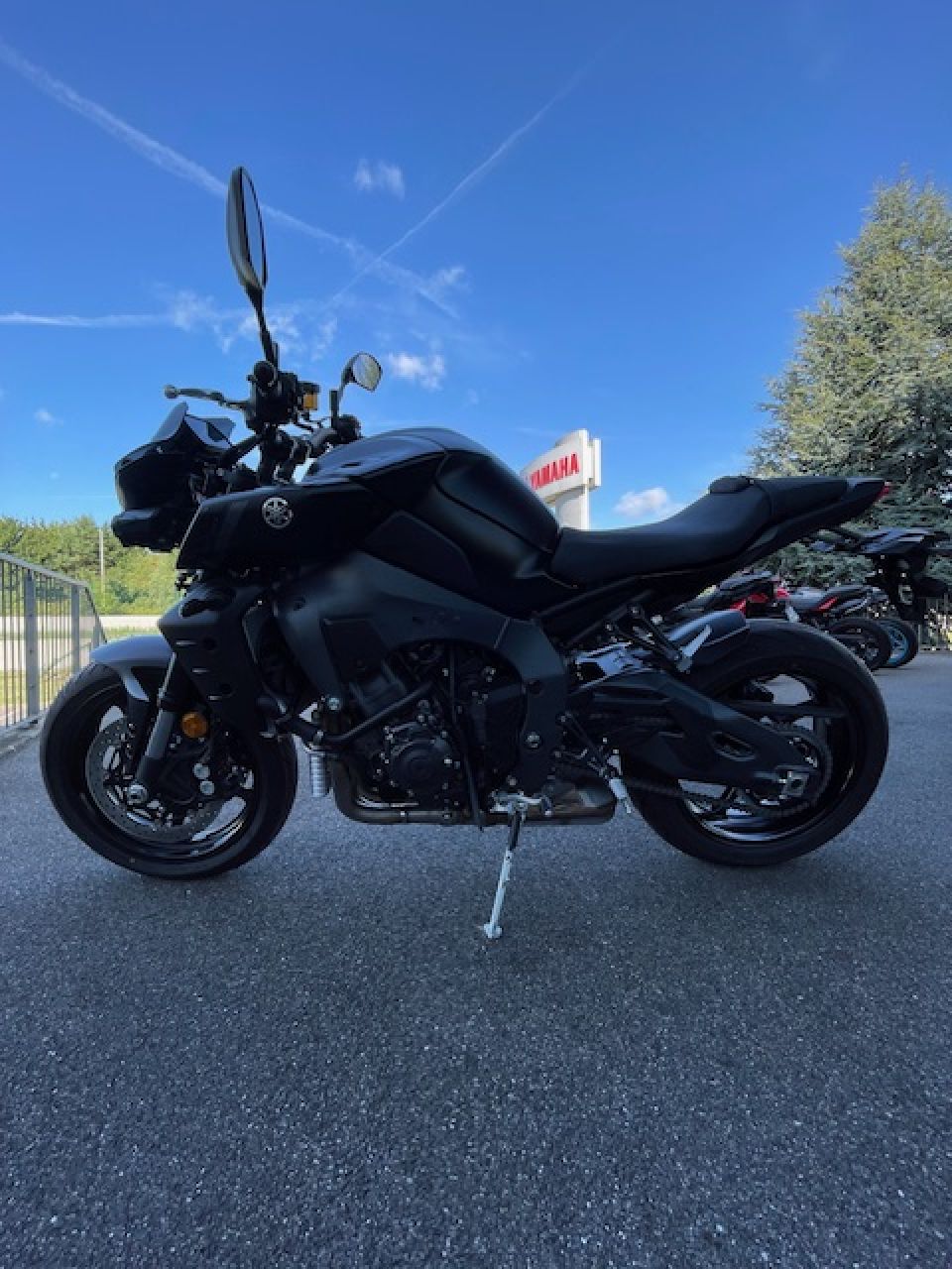 YAMAHA MT-10 4