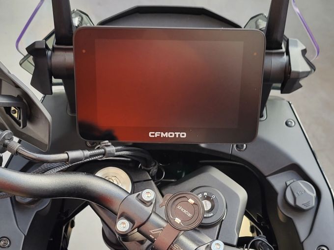 CF MOTO 800 MT 4