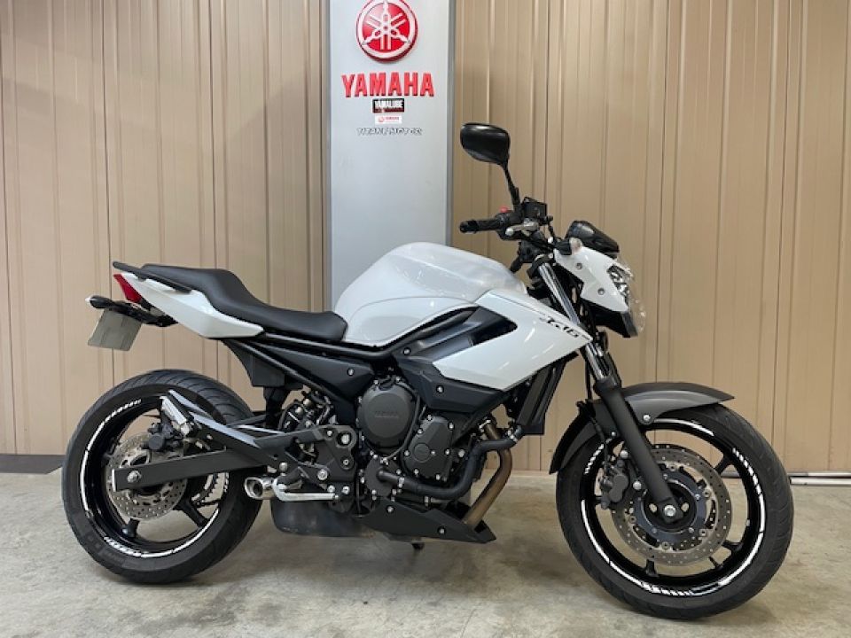 YAMAHA XJ6-N 4