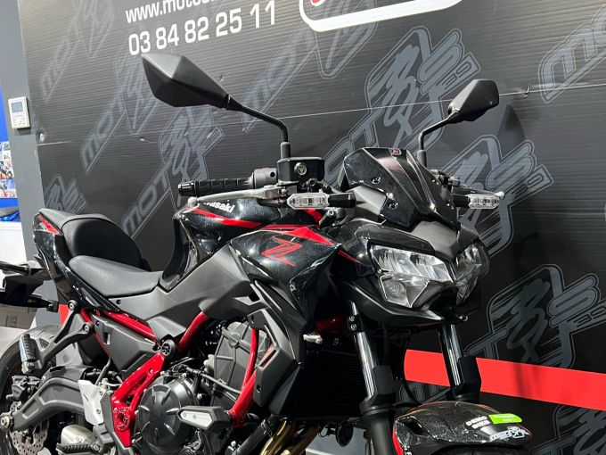 KAWASAKI Z 650 (47.5CV) 4