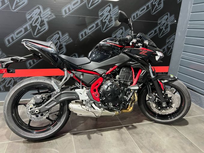 KAWASAKI Z 650 (47.5CV) 4