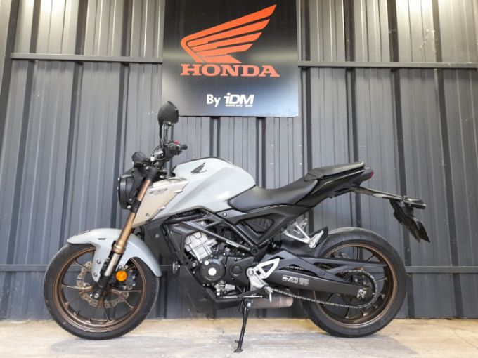 HONDA CB125R 4
