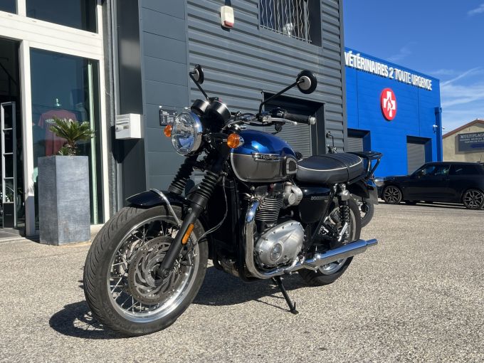 TRIUMPH BONNEVILLE T120 4