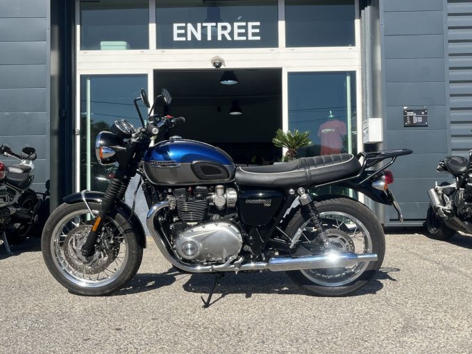 TRIUMPH BONNEVILLE T120 4