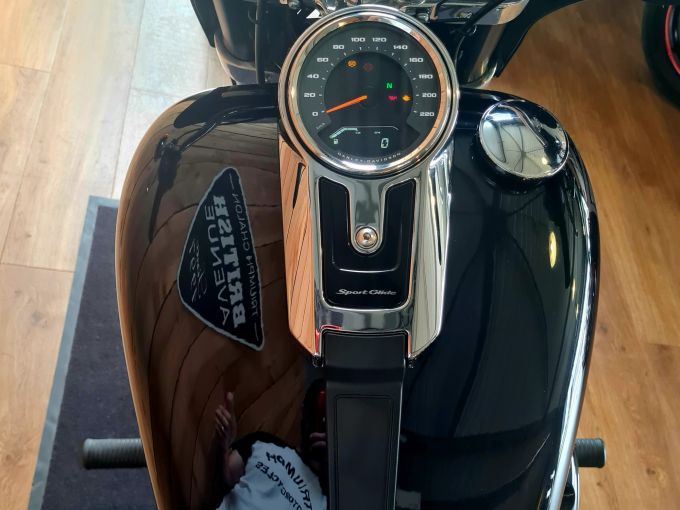HARLEY-DAVIDSON SOFTAIL SPORT GLIDE 1745 4
