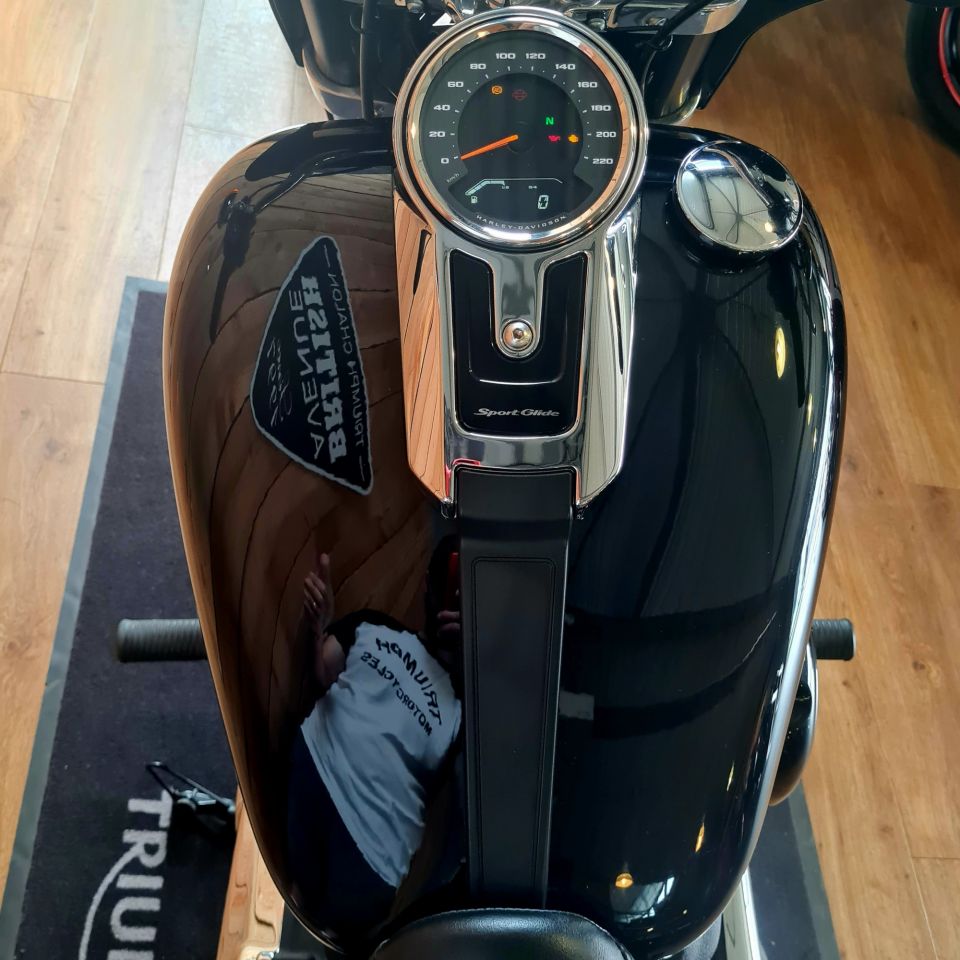 HARLEY-DAVIDSON SOFTAIL SPORT GLIDE 1745 4