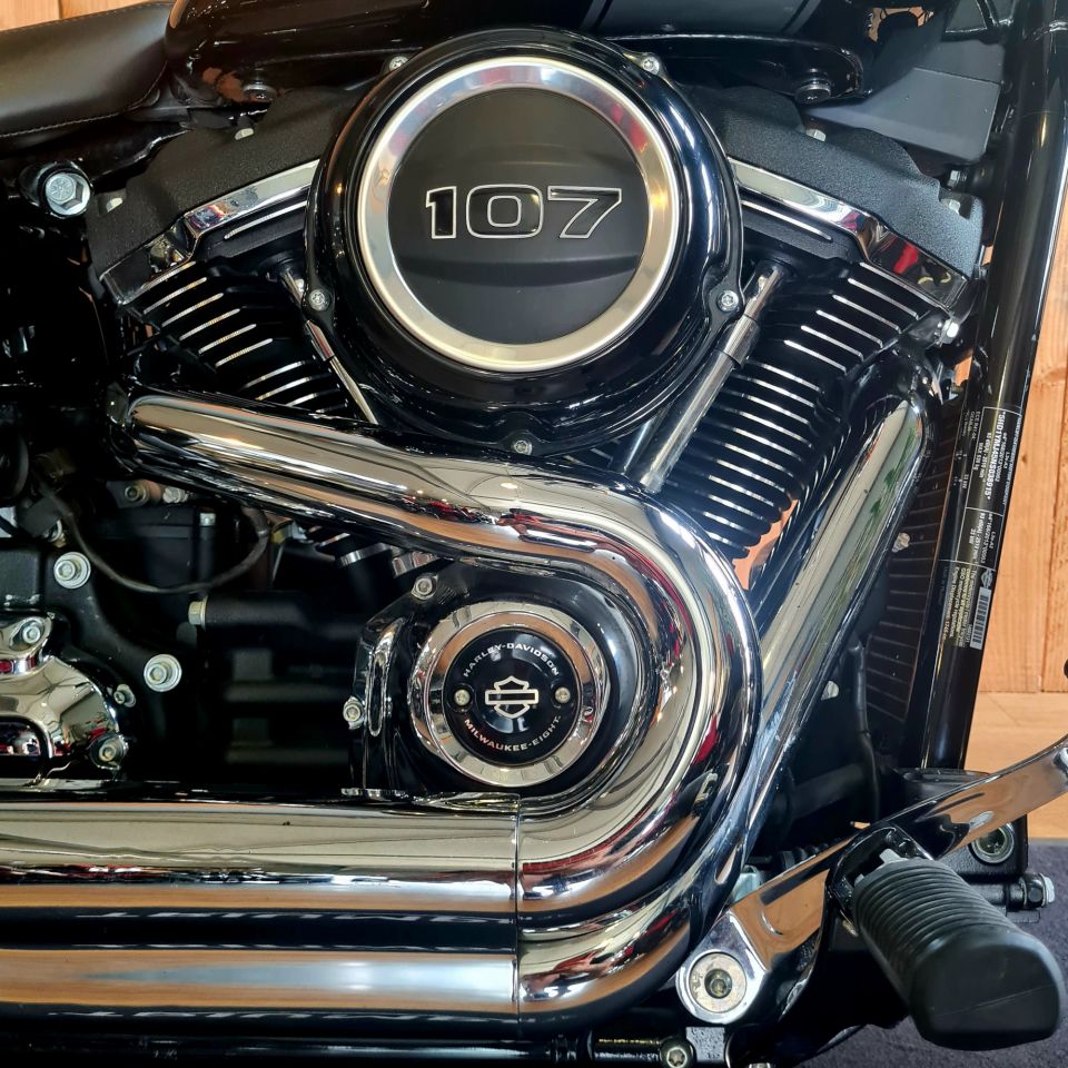 HARLEY-DAVIDSON SOFTAIL SPORT GLIDE 1745 4