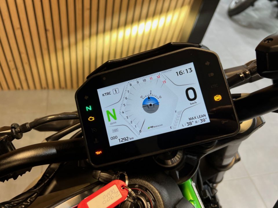 KAWASAKI Kawazaki Z900 4