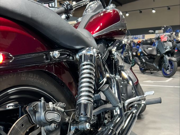 HARLEY-DAVIDSON DYNA STREET BOB 1690 4