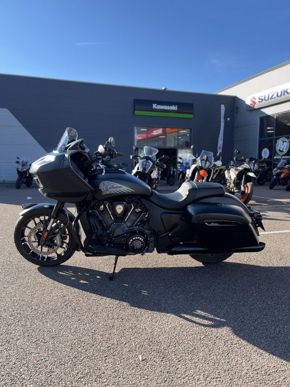 INDIAN CHALLENGER 1768 DARK HORSE 4