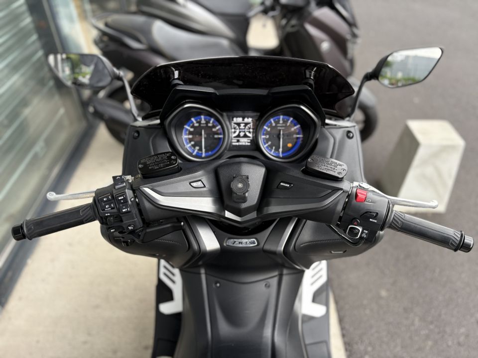 YAMAHA XP T-MAX 560 TECH MAX 4