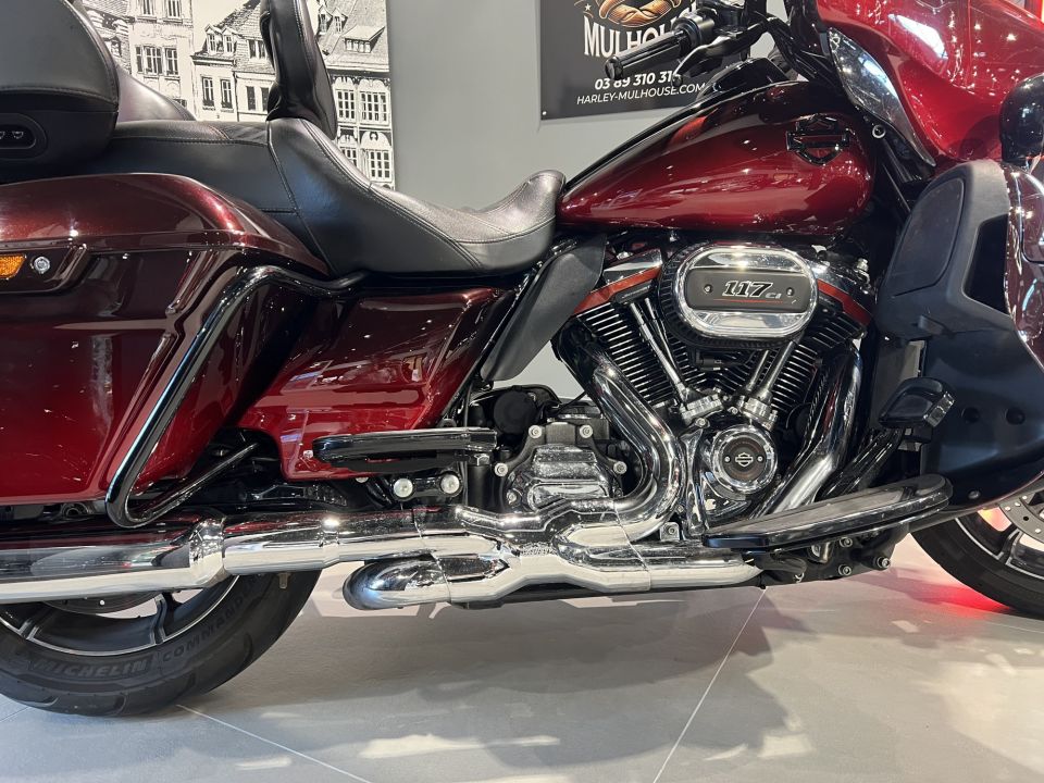 HARLEY-DAVIDSON TOURING ELECTRA GLIDE 1923 ULTRA CVO 4