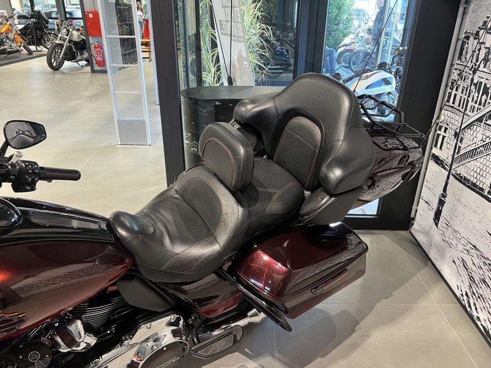 HARLEY-DAVIDSON TOURING ELECTRA GLIDE 1923 ULTRA CVO 4