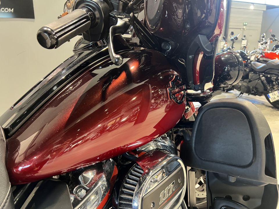 HARLEY-DAVIDSON TOURING ELECTRA GLIDE 1923 ULTRA CVO 4