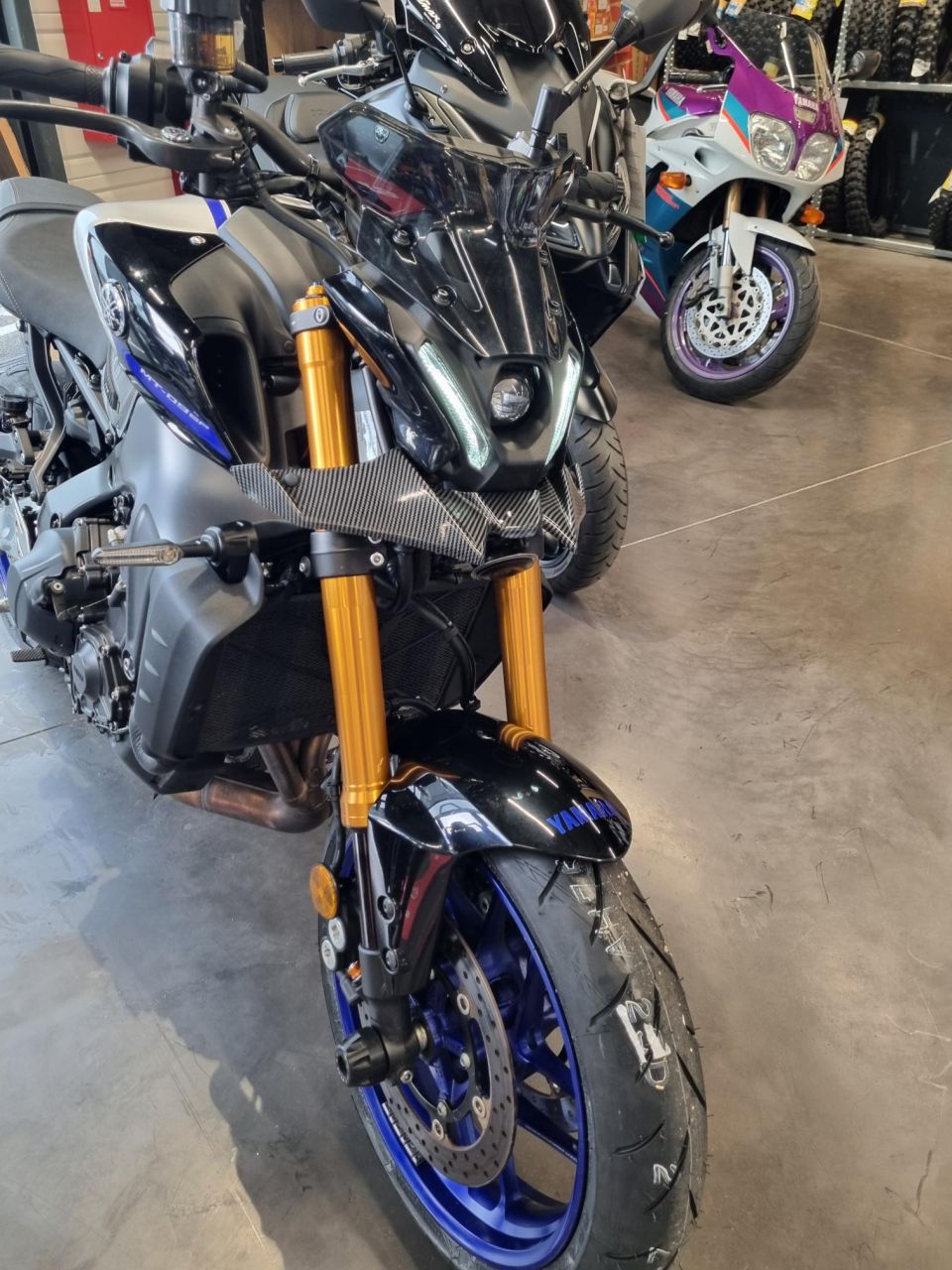 YAMAHA MT-09 SP 4