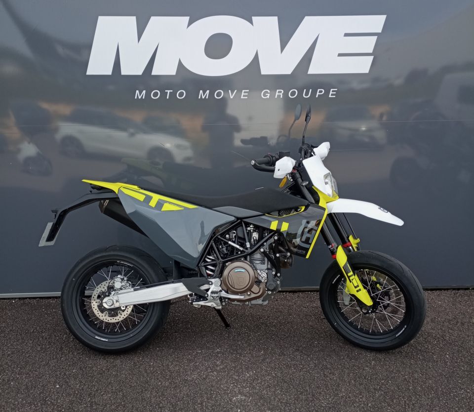 HUSQVARNA 701 SUPERMOTO 4