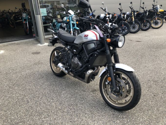 YAMAHA XSR 700 ABS 4