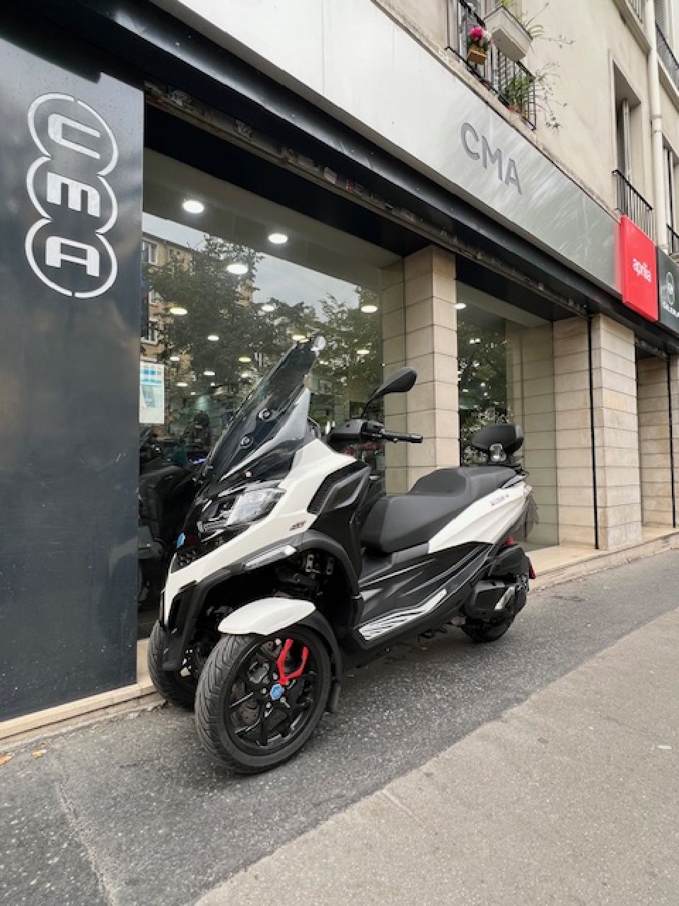 PIAGGIO MP3 400 HPE SPORT ABS ASR 4