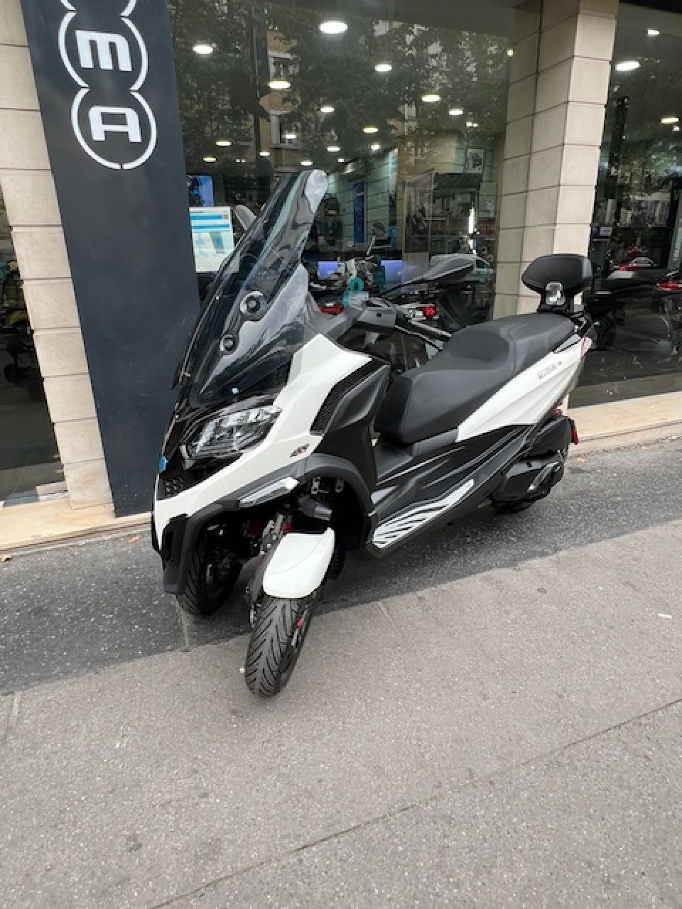 PIAGGIO MP3 400 HPE SPORT ABS ASR 4