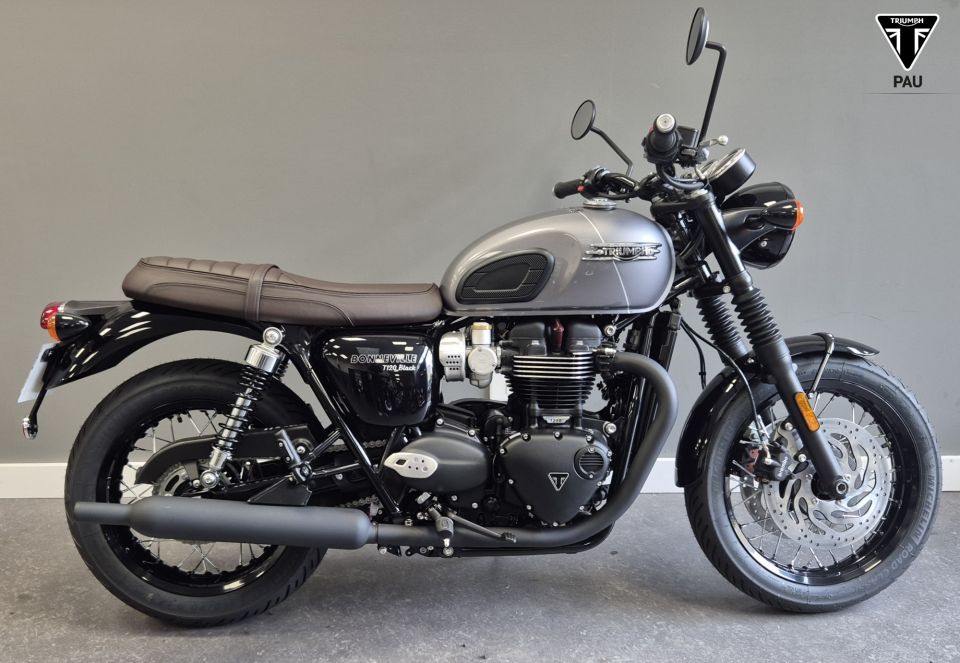 TRIUMPH Bonneville T120 Black 4