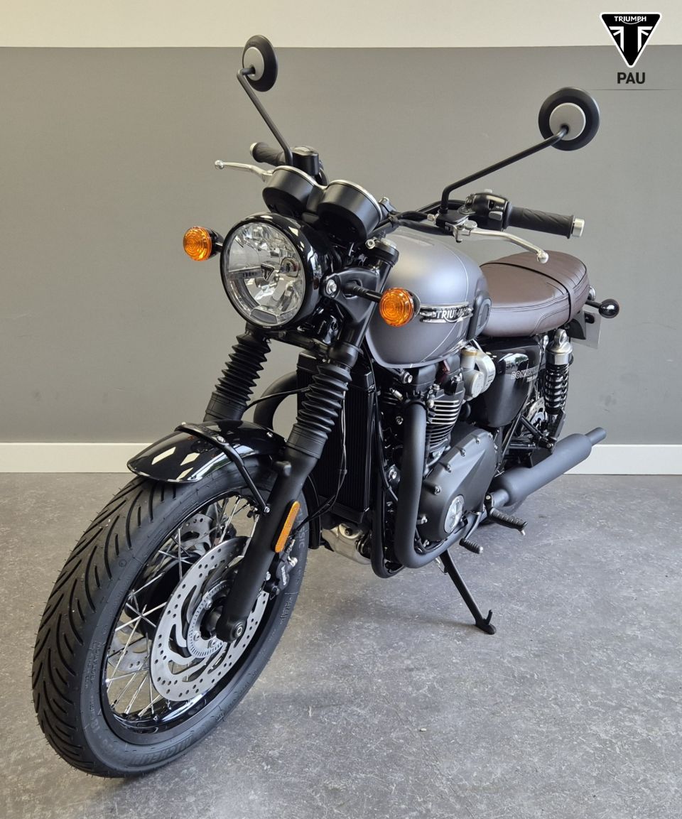 TRIUMPH Bonneville T120 Black 4