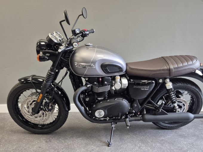TRIUMPH Bonneville T120 Black 4