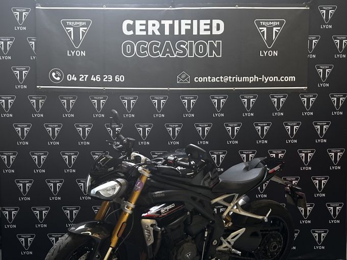 TRIUMPH SPEED TRIPLE 1200 RS 4