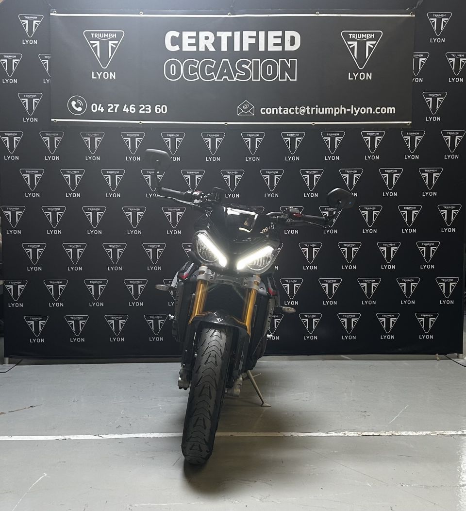 TRIUMPH SPEED TRIPLE 1200 RS 4