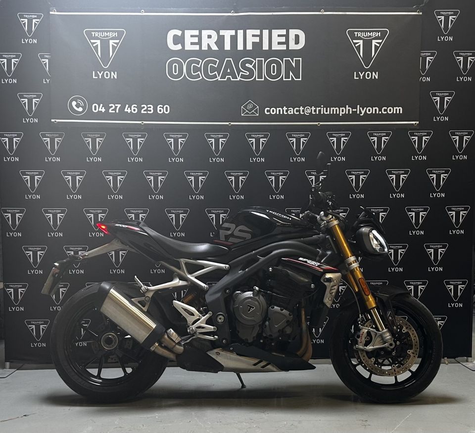 TRIUMPH SPEED TRIPLE 1200 RS 4