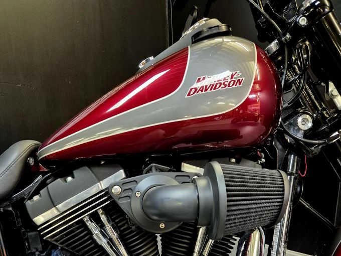 HARLEY-DAVIDSON DYNA STREET BOB 1690 4
