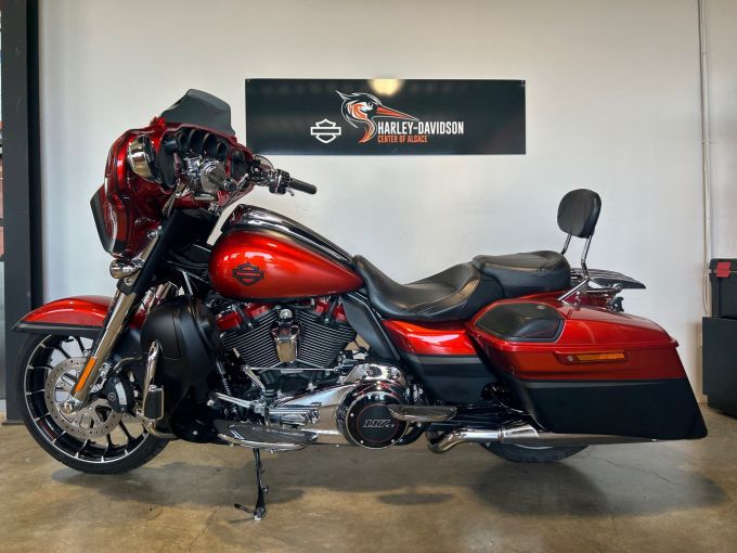 HARLEY-DAVIDSON TOURING STREET GLIDE 1923 CVO  4