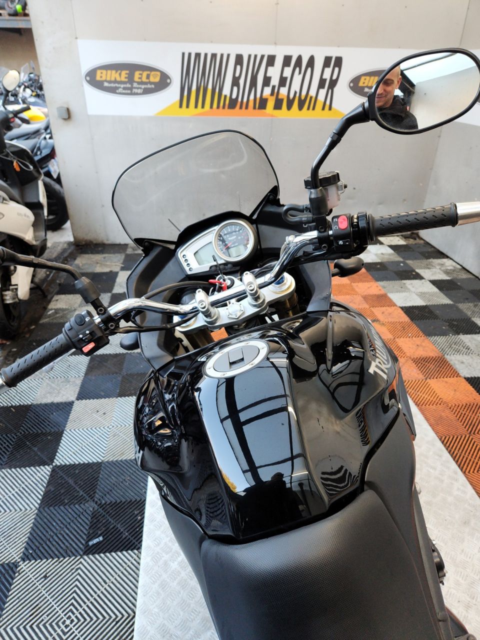 TRIUMPH TIGER 1050 4