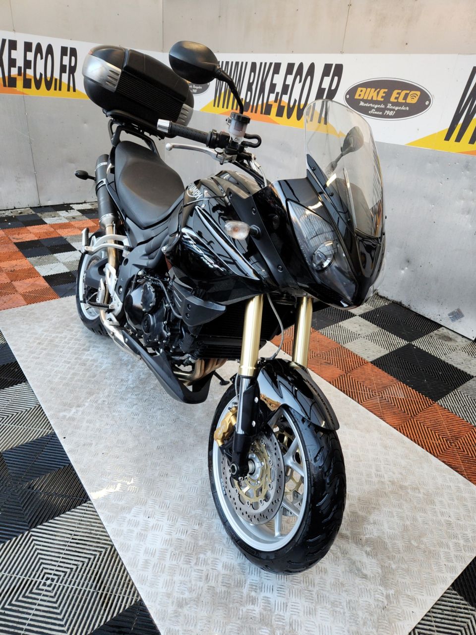 TRIUMPH TIGER 1050 4