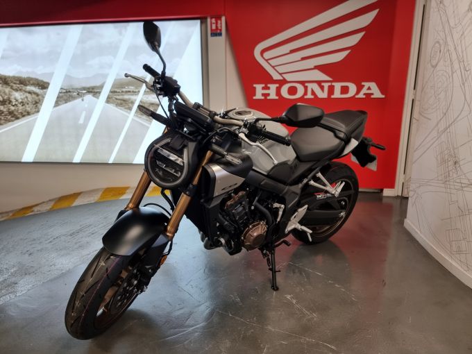 HONDA CB650R Neo Sports Café 4