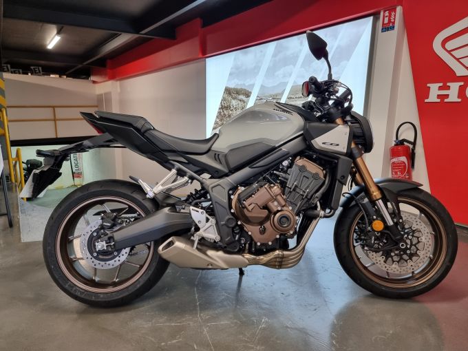 HONDA CB650R Neo Sports Café 4