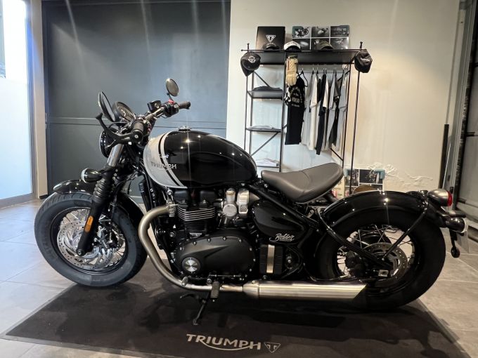 TRIUMPH Bonneville Bobber 1200 4