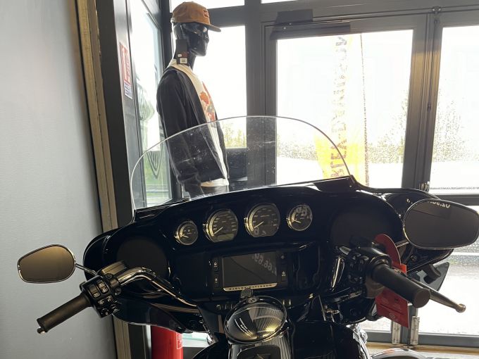 HARLEY-DAVIDSON TOURING ELECTRA GLIDE 1745 ULTRA LIMITED 4