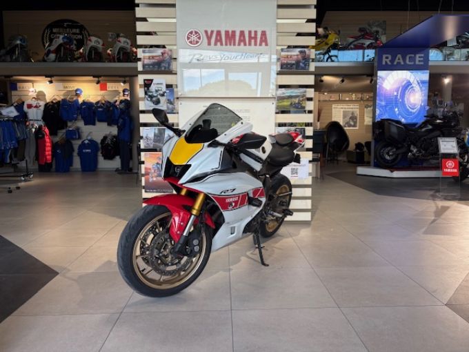 YAMAHA YZF-R7 WORLD GP 60TH ANNIVERSARY 55KW FULL OPTIONS (+de 6000€) GTIE 12 MOIS 4