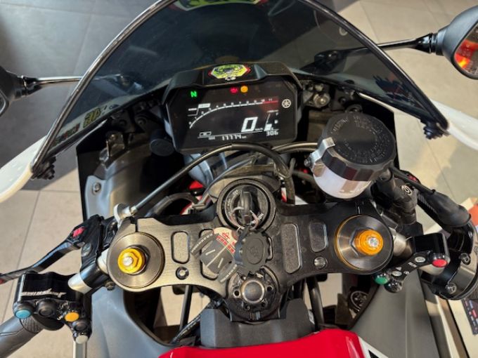 YAMAHA YZF-R7 WORLD GP 60TH ANNIVERSARY 55KW FULL OPTIONS (+de 6000€) GTIE 12 MOIS 4