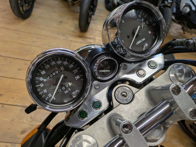 SUZUKI INAZUMA 750 4