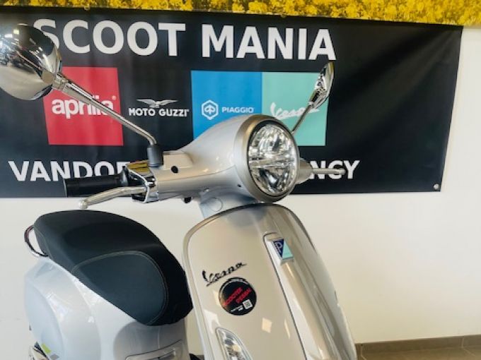 VESPA PRIMAVERA 125 4