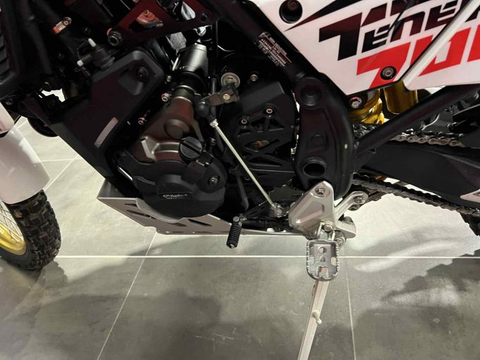YAMAHA XTZ TENERE 700 4