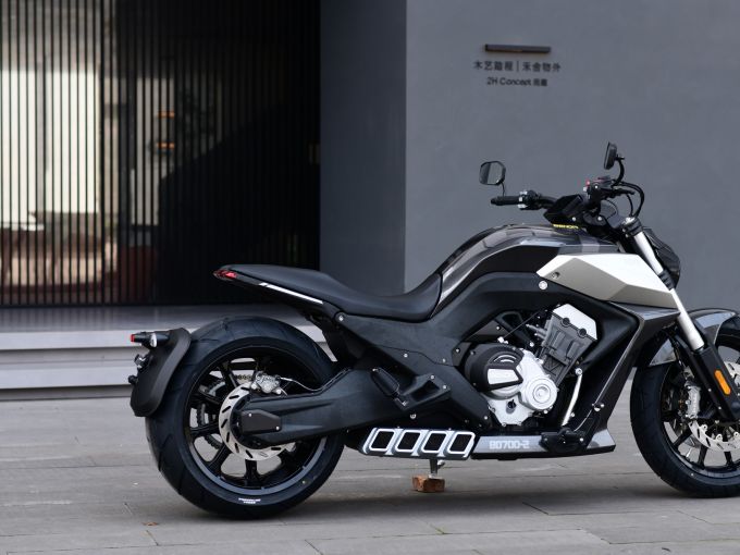 BENDA MOTOR BENDA LFC 700 4